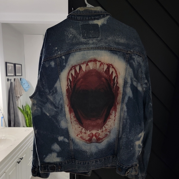 ACID WASH! The Laundry Room Jean jacket - Picture 3 of 3